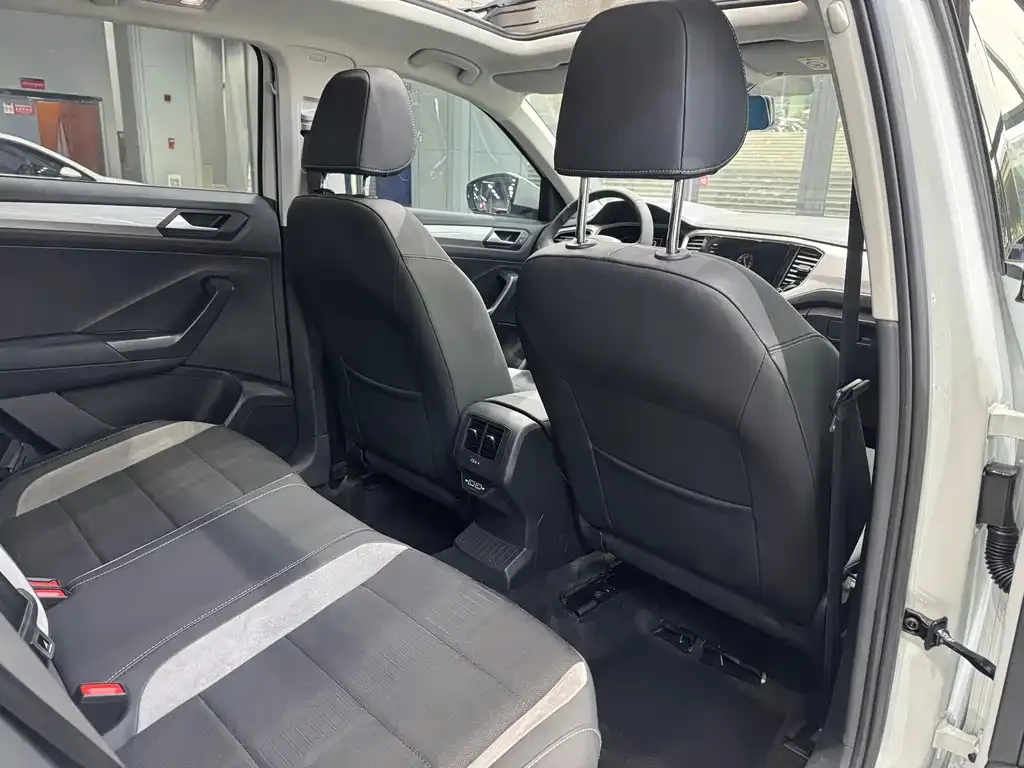 Volkswagen T-Roc 2021 из CN, фото 6