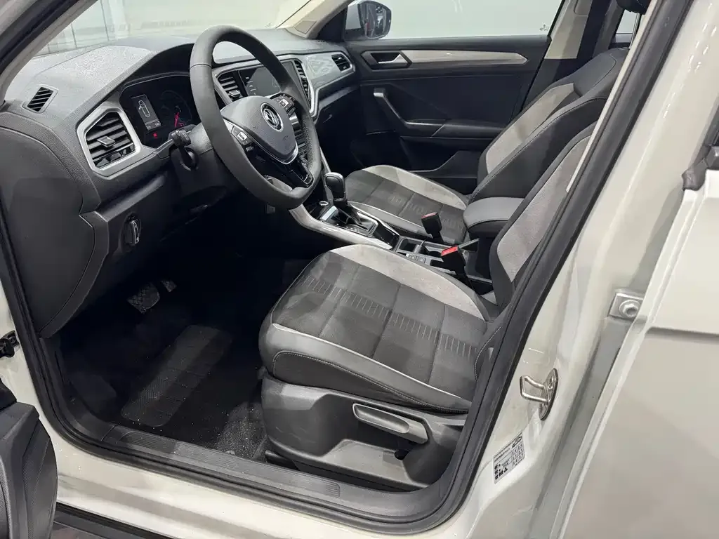 Volkswagen T-Roc 2021 из CN, фото 7