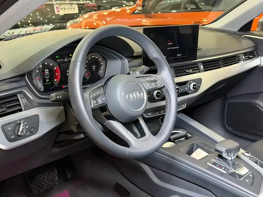Audi A4L 2021 из CN, фото 5