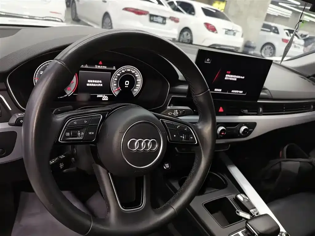 Audi A4L 2024 из CN, фото 6