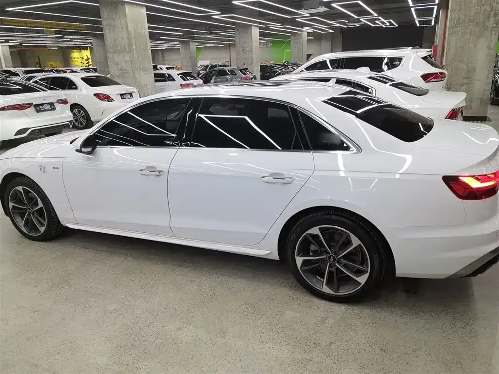 Audi A4L 2024 из CN, фото 5