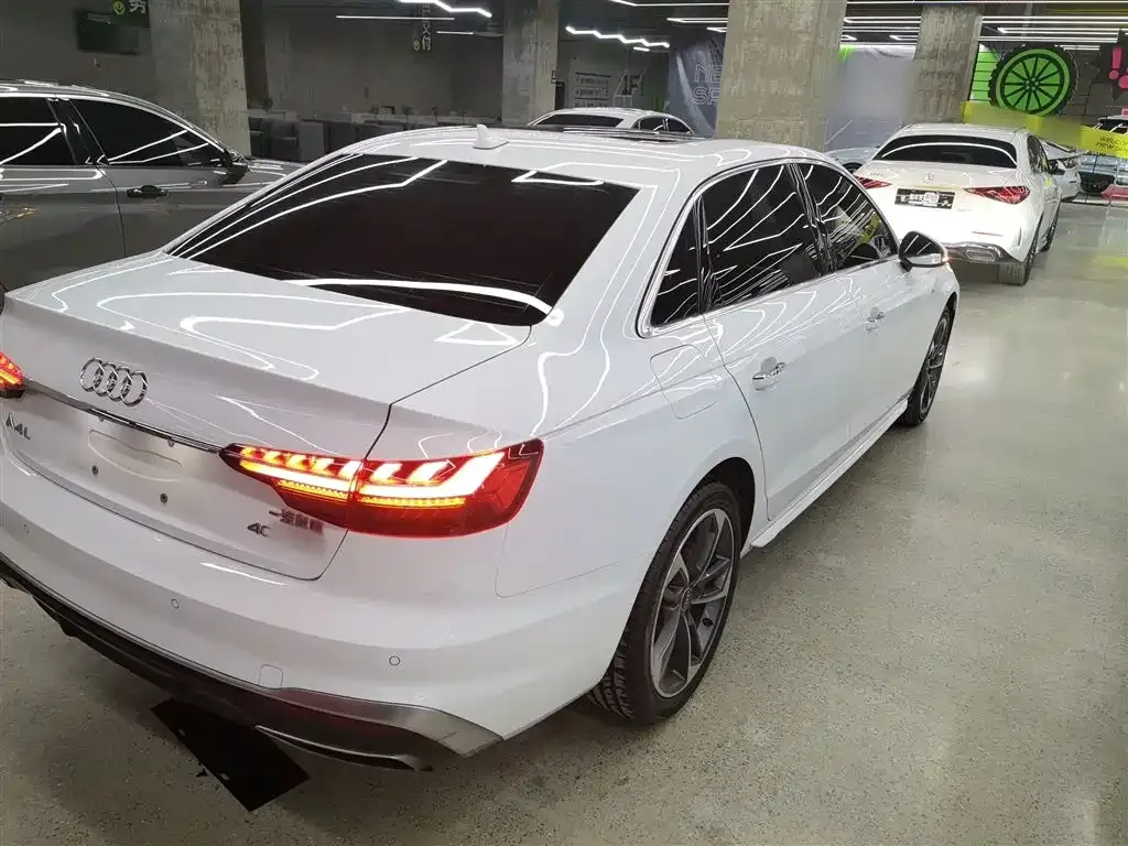 Audi A4L 2024 из CN, фото 3
