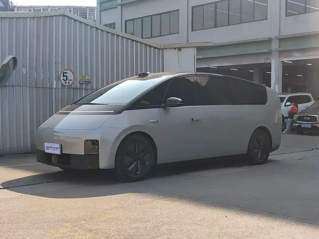 Li Auto MEGA 2024 из CN, фото 1