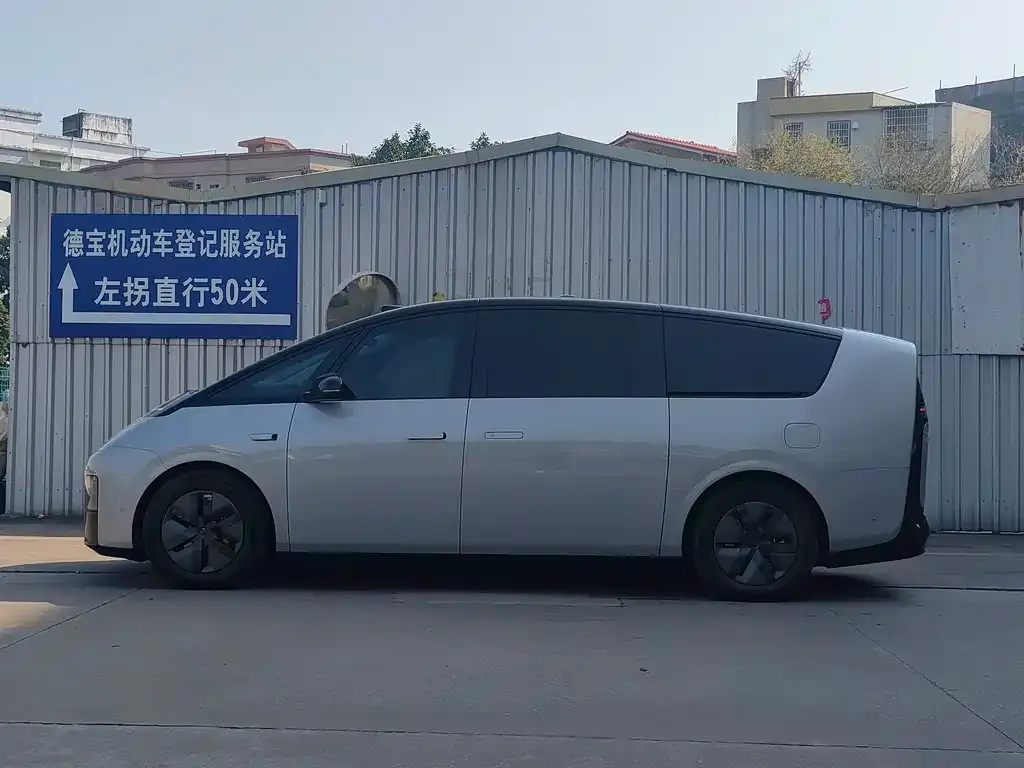 Li Auto MEGA 2024 из CN, фото 4