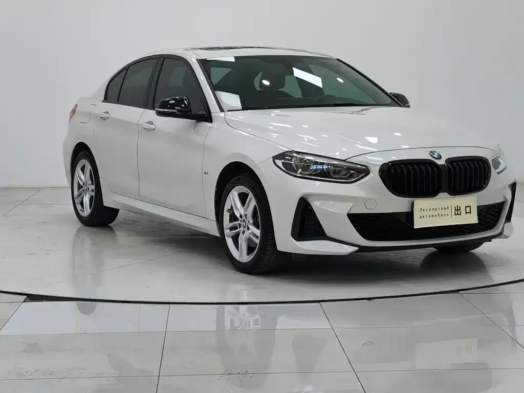 BMW 1 Series 2022 из CN, фото 1