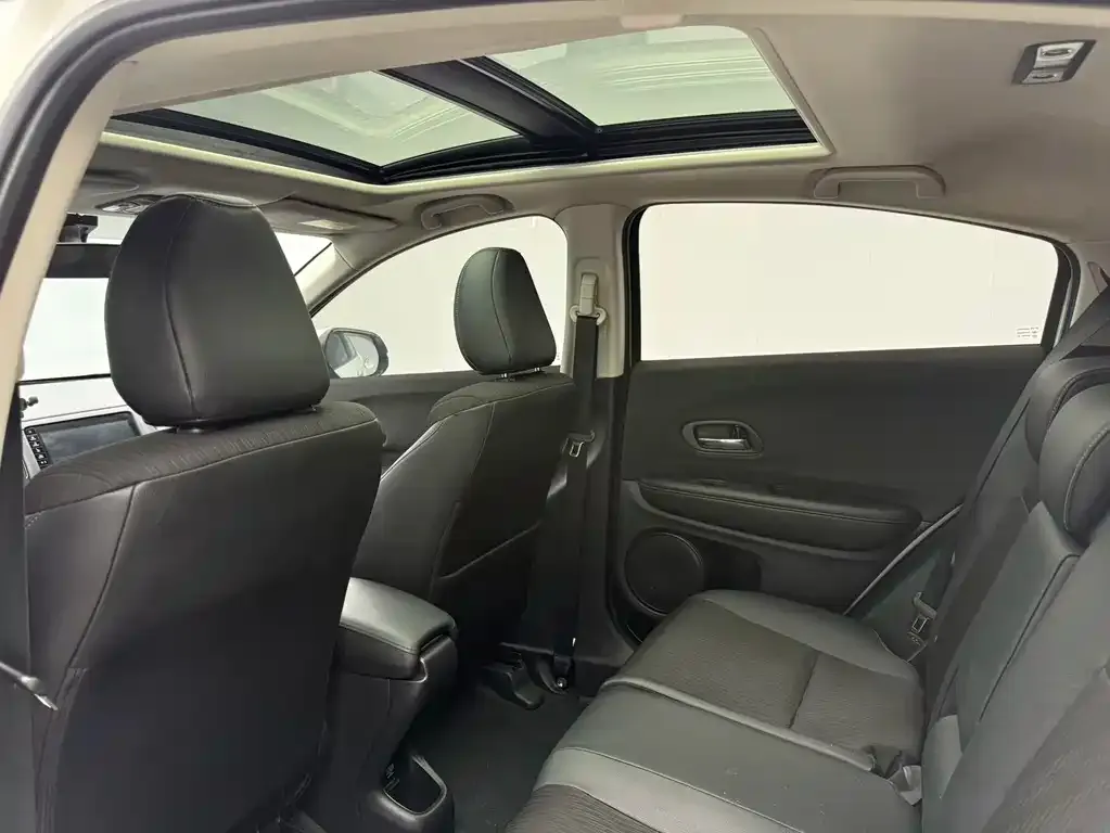 Honda Vezel 2021 из CN, фото 8