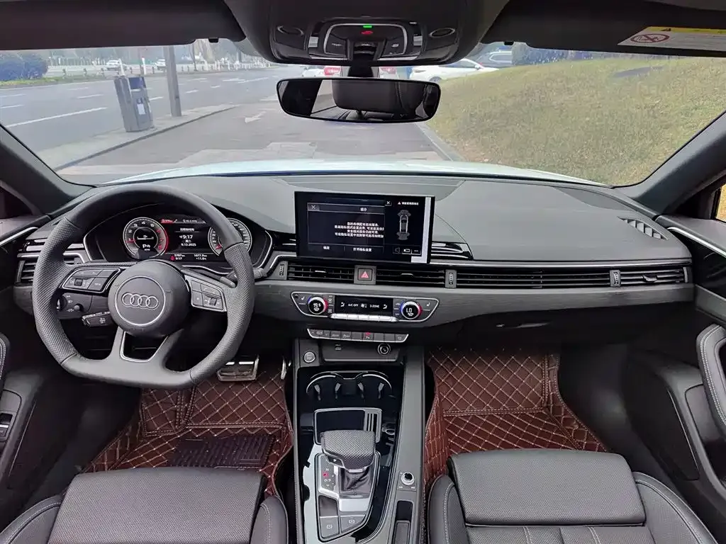 Audi A4L 2024 из CN, фото 5