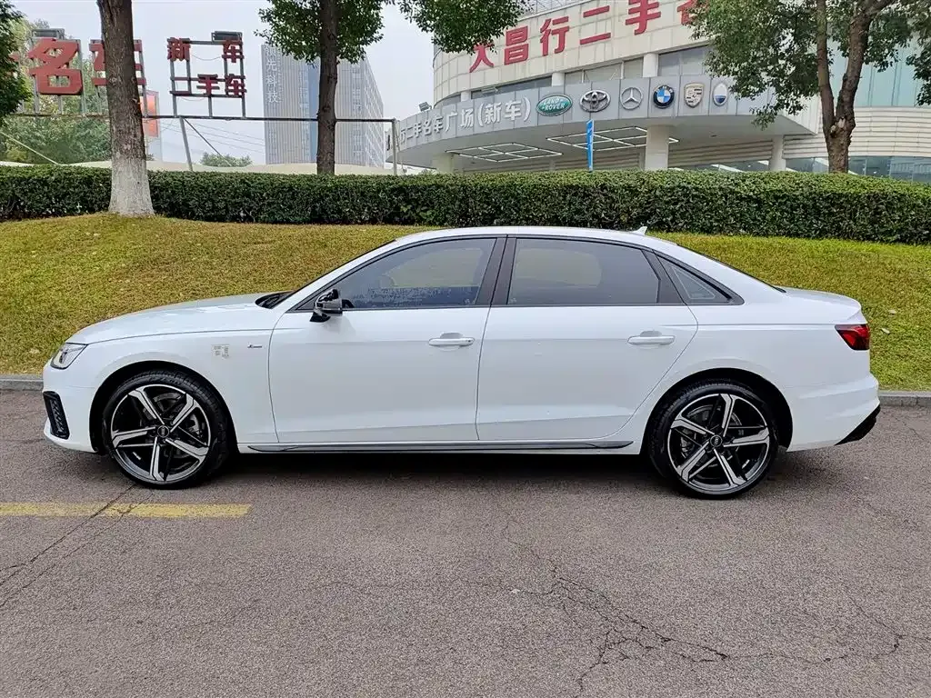 Audi A4L 2024 из CN, фото 10