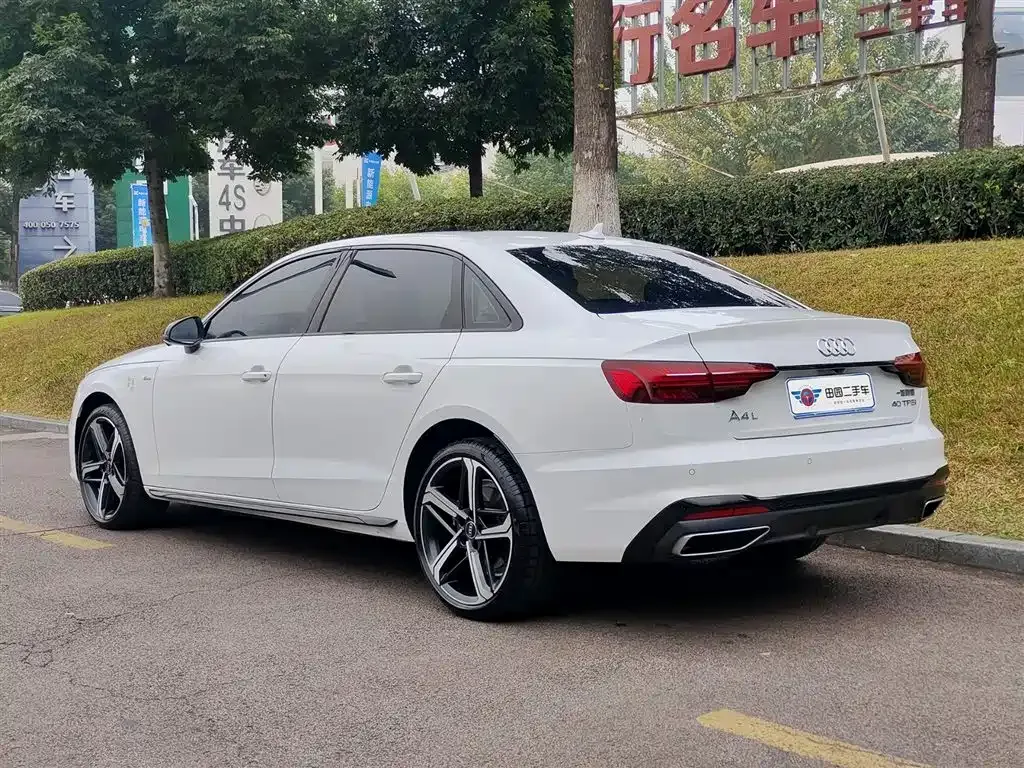 Audi A4L 2024 из CN, фото 7