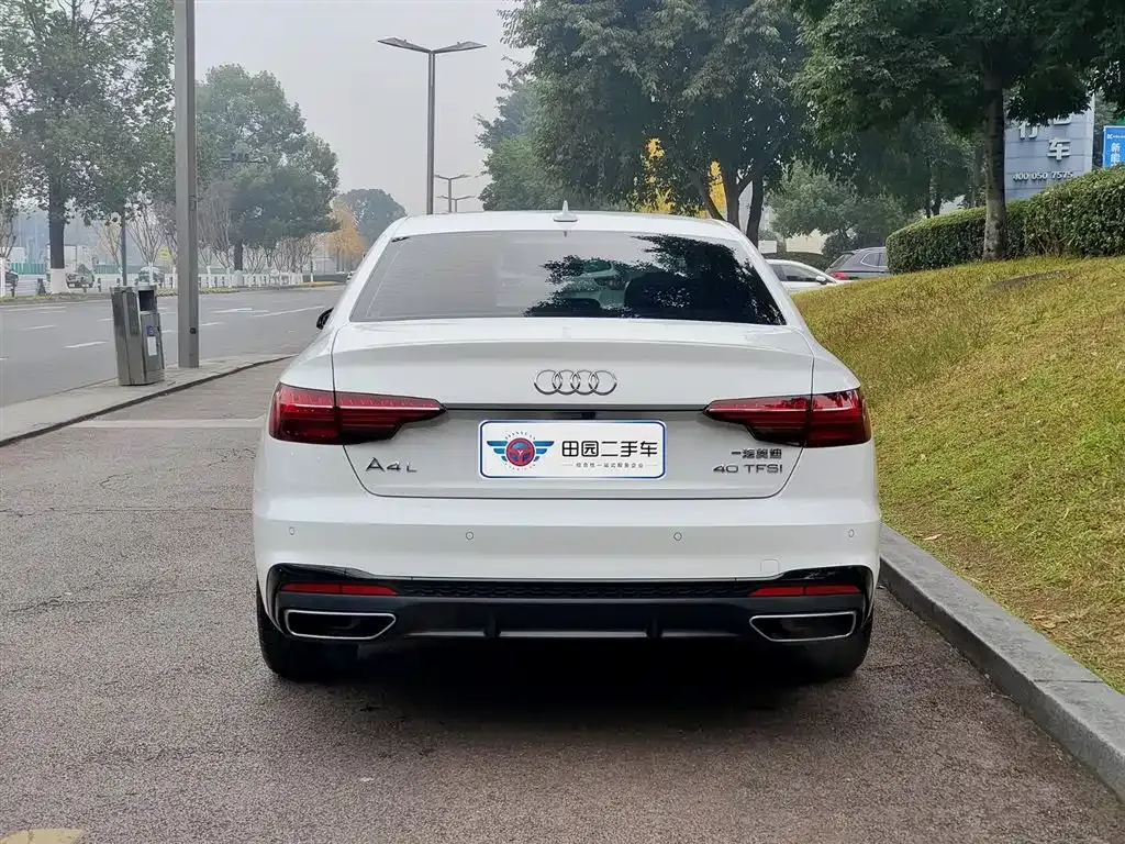 Audi A4L 2024 из CN, фото 8