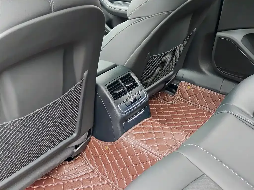 Audi A4L 2024 из CN, фото 6