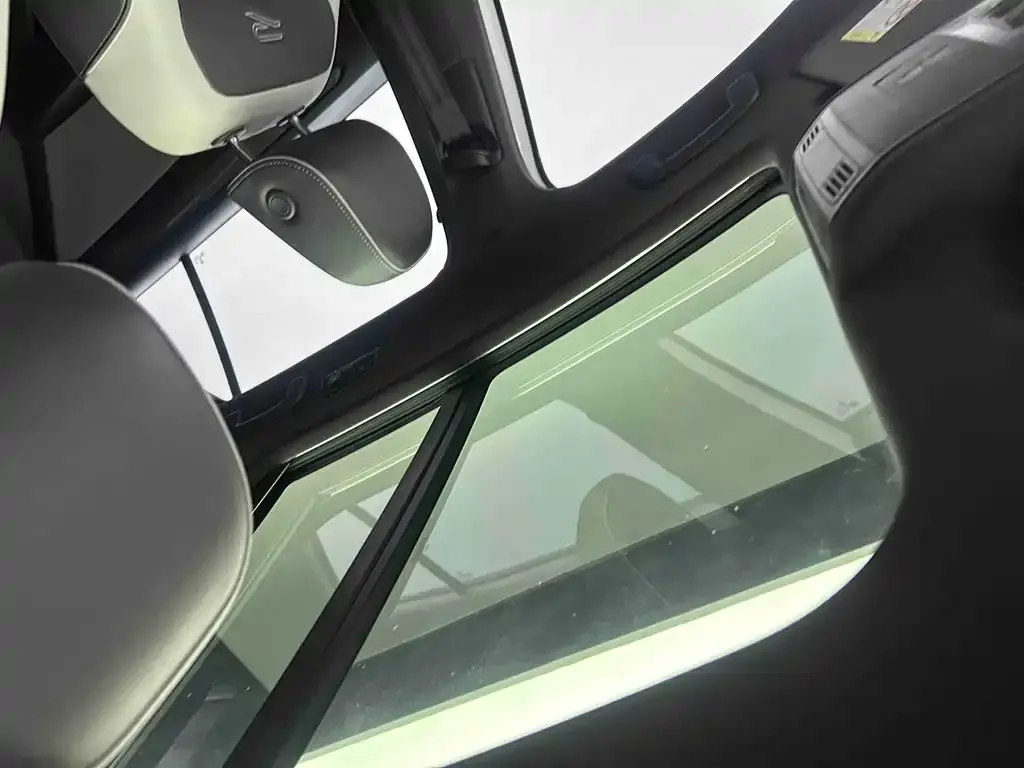 Volkswagen T-Roc 2023 из CN, фото 2