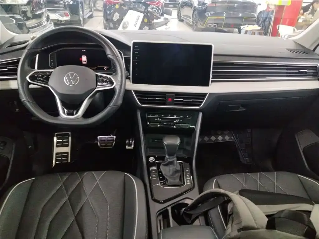 Volkswagen Tiguan L 2022 из CN, фото 10