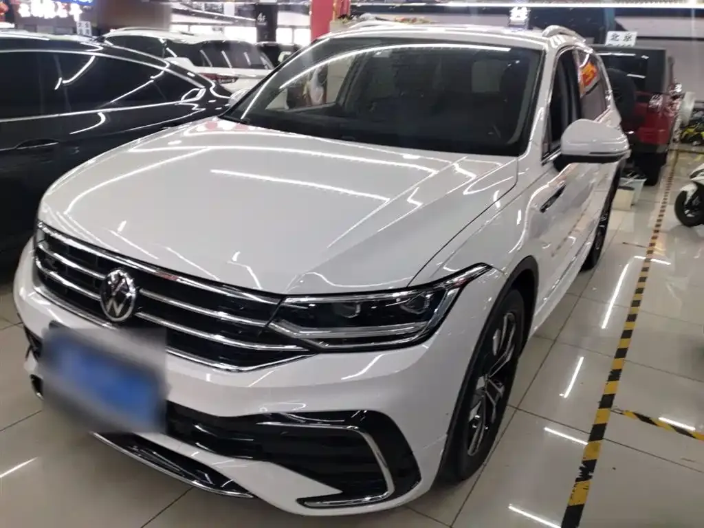 Volkswagen Tiguan L 2022 из CN, фото 2