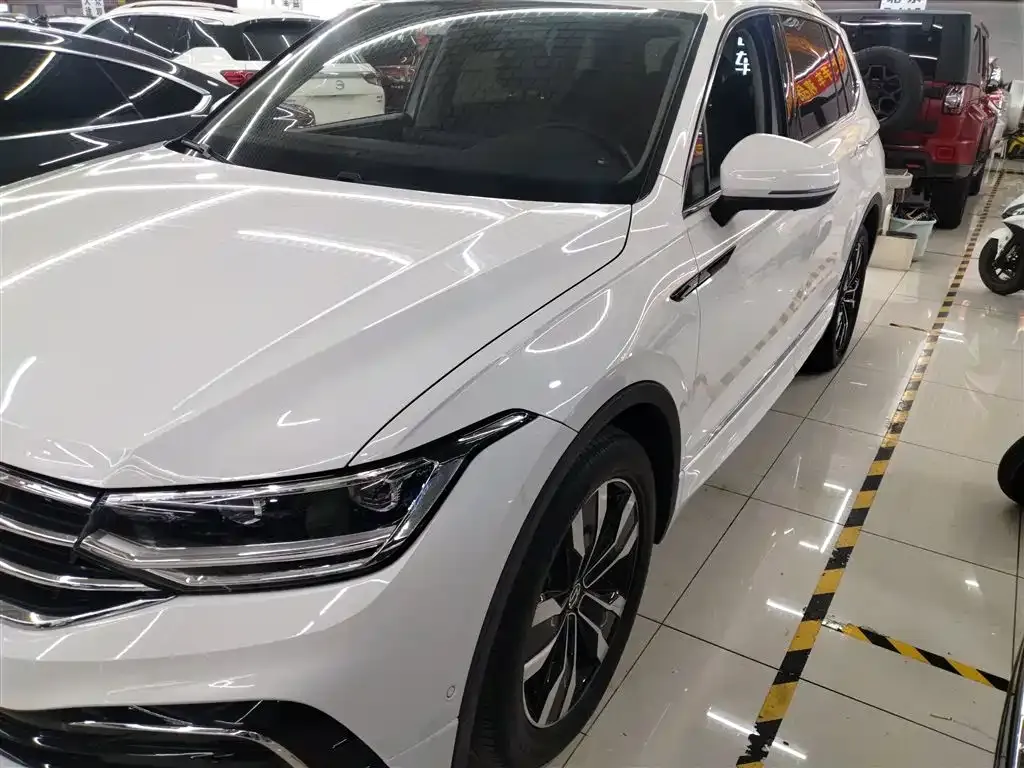 Volkswagen Tiguan L 2022 из CN, фото 8