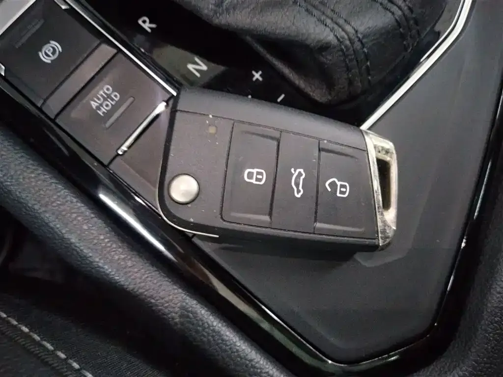 Volkswagen Tiguan L 2022 из CN, фото 7