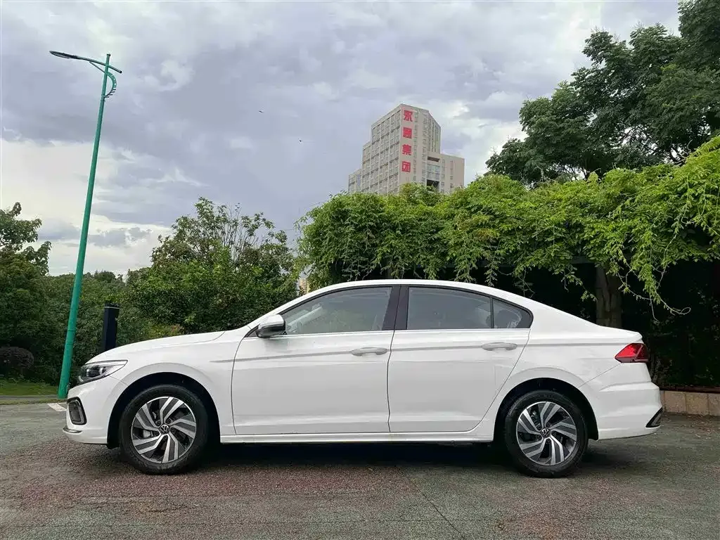 Volkswagen Bora 2024 из CN, фото 9