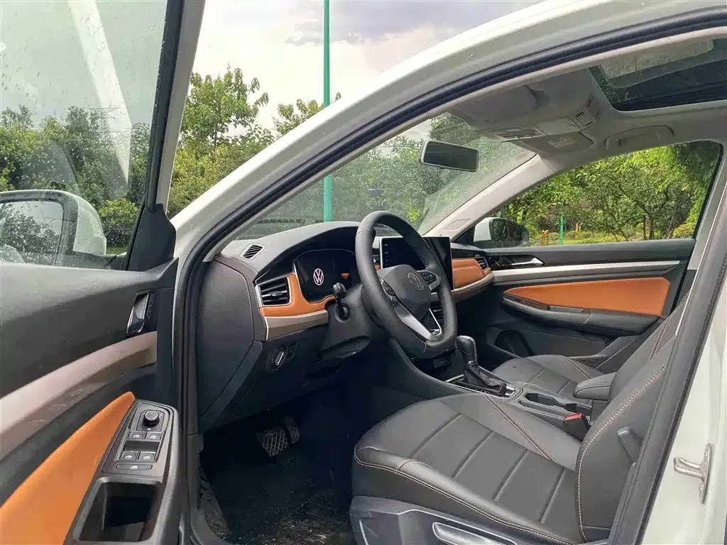 Volkswagen Bora 2024 из CN, фото 4
