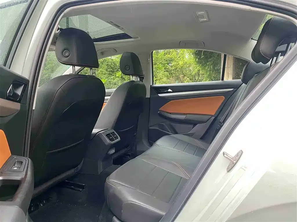 Volkswagen Bora 2024 из CN, фото 5
