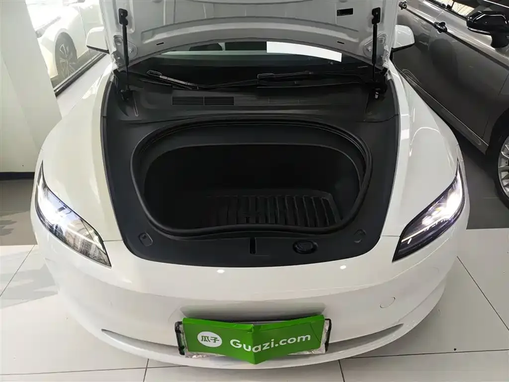 Tesla Model 3 2024 из CN, фото 2