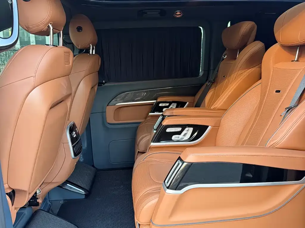 Mercedes-Benz V-Class 2024 из CN, фото 2