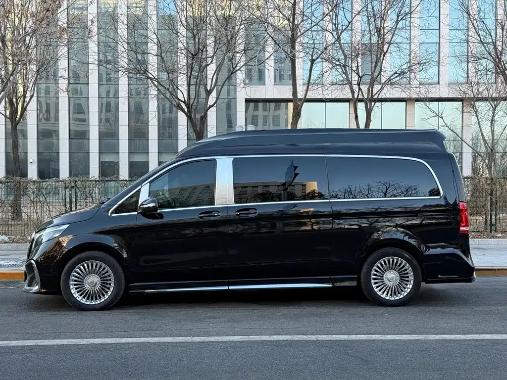 Mercedes-Benz V-Class 2024 из CN, фото 6