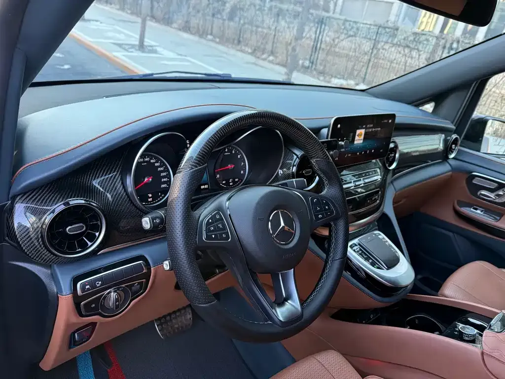 Mercedes-Benz V-Class 2024 из CN, фото 10