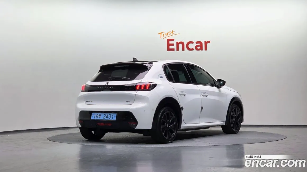 Peugeot 208 2023 из KR, фото 4