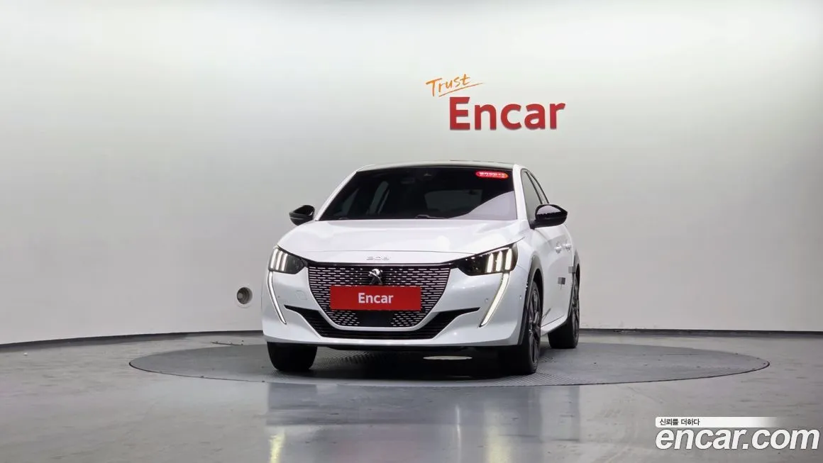 Peugeot 208 2023 из KR, фото 2