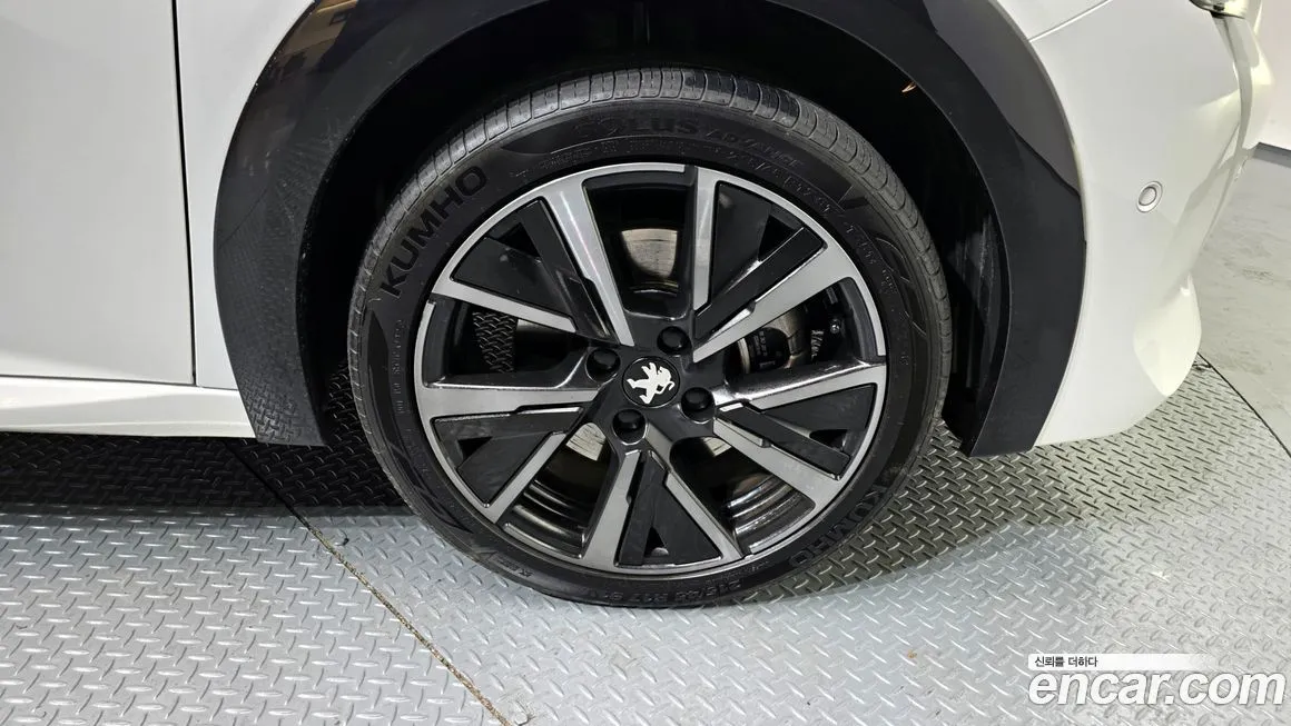 Peugeot 208 2023 из KR, фото 6