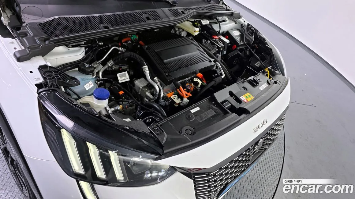 Peugeot 208 2023 из KR, фото 9