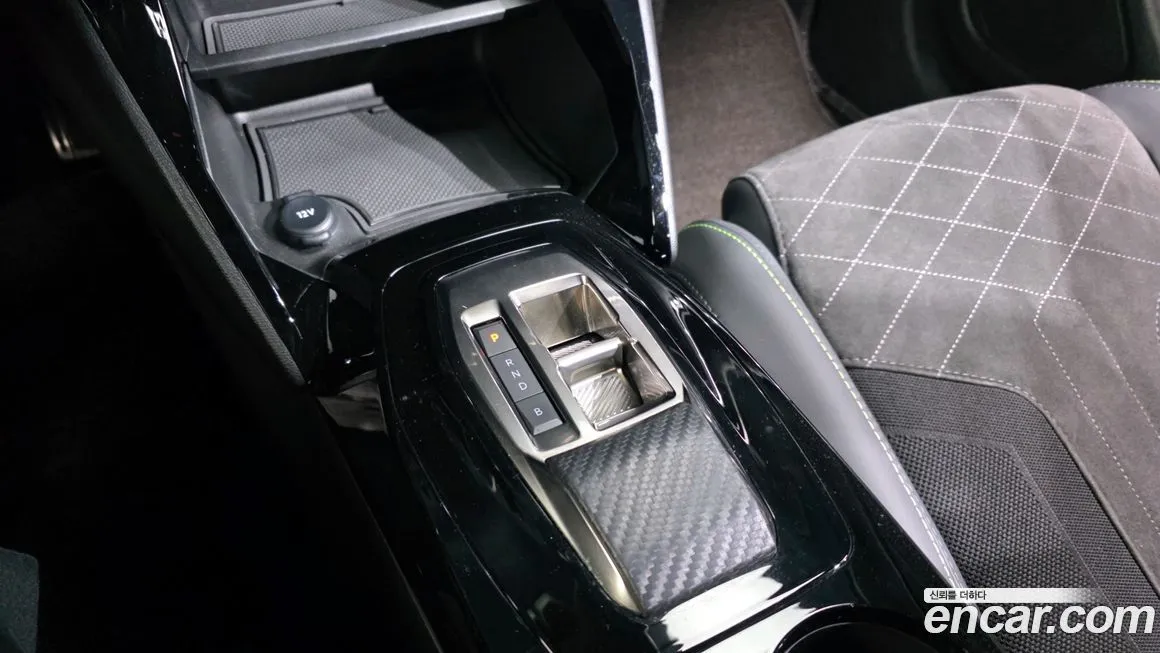 Peugeot 208 2023 из KR, фото 7