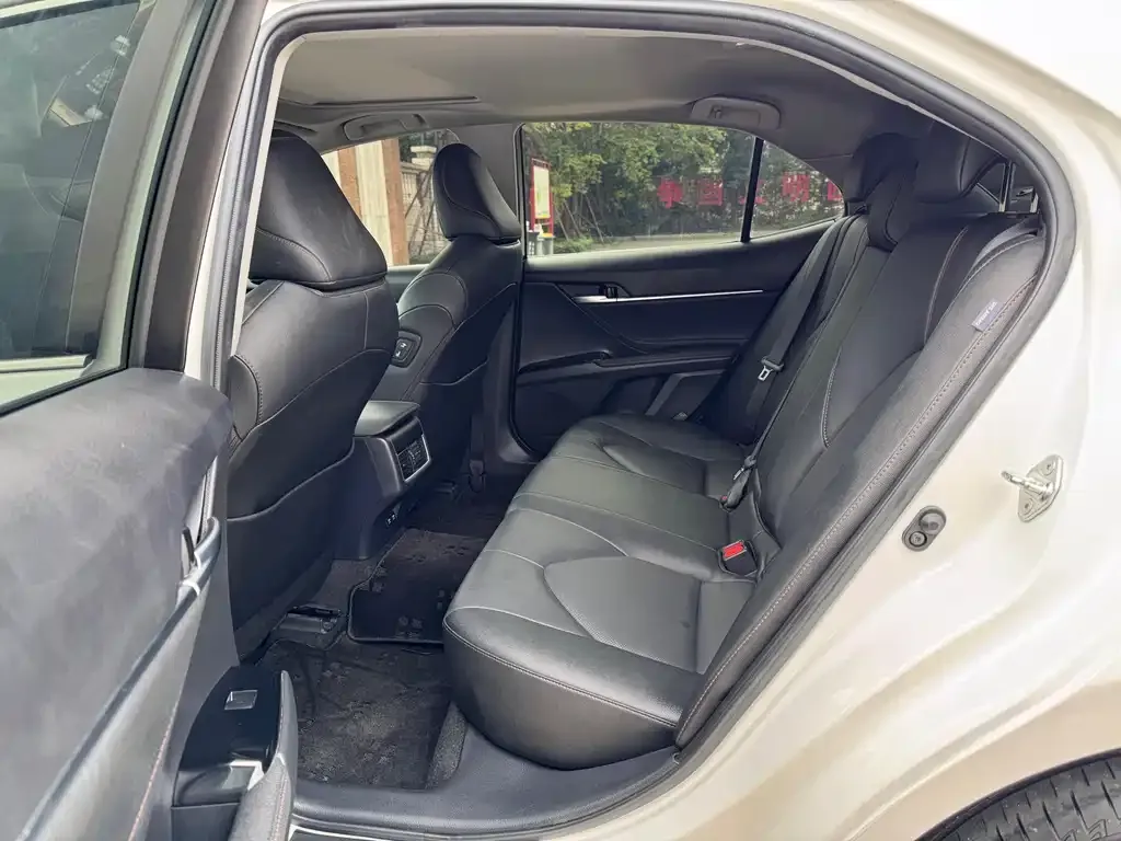 Toyota Camry 2021 из CN, фото 7