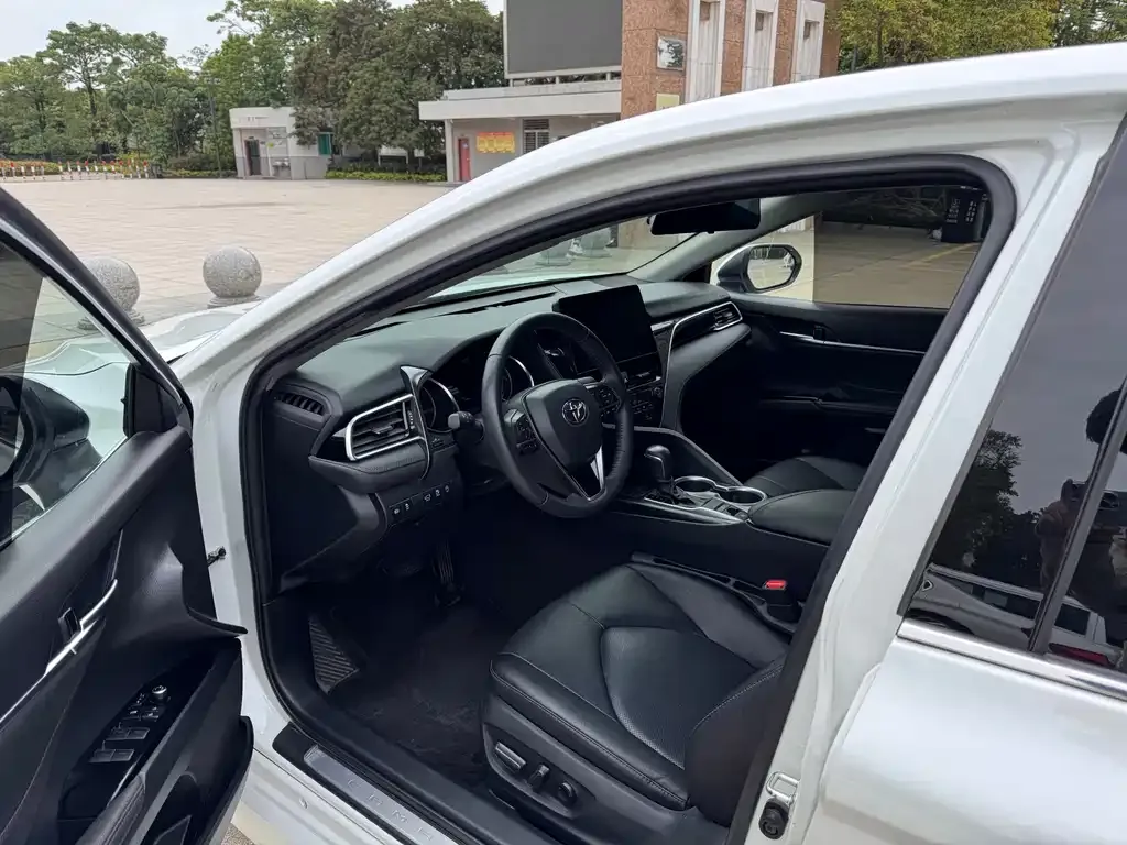 Toyota Camry 2021 из CN, фото 8