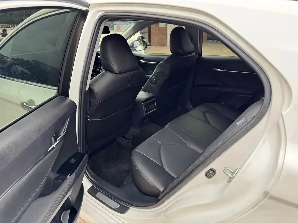 Toyota Camry 2021 из CN, фото 9