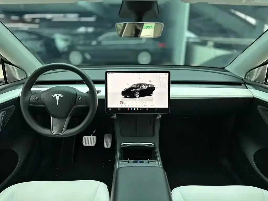 Tesla Model Y — фото 6