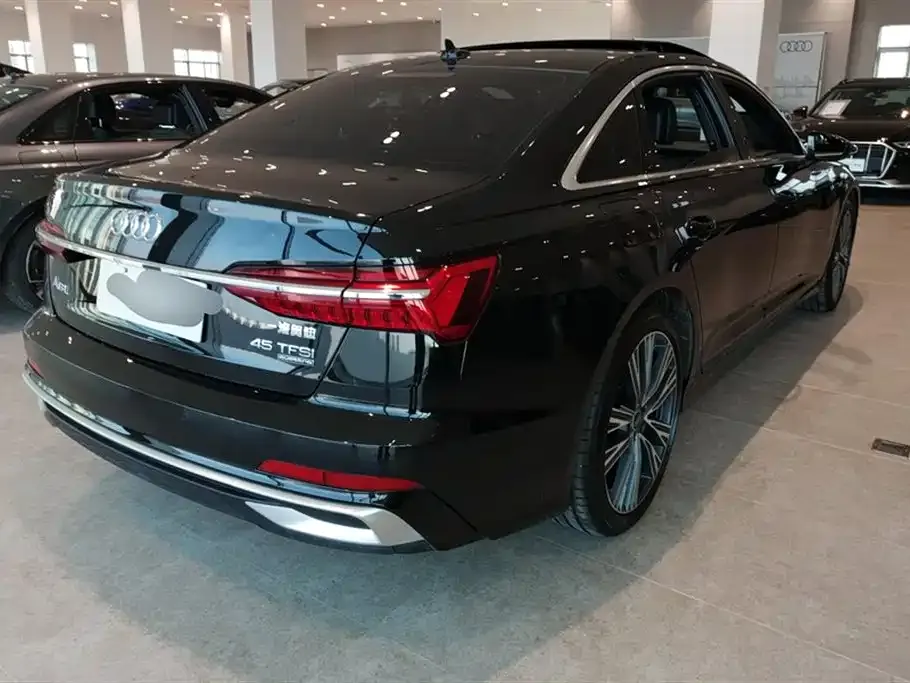 Audi A6L 2025 из CN, фото 5