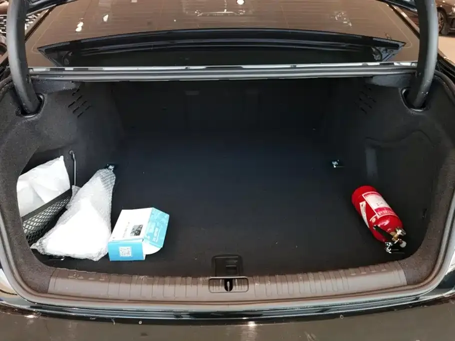 Audi A6L 2025 из CN, фото 9