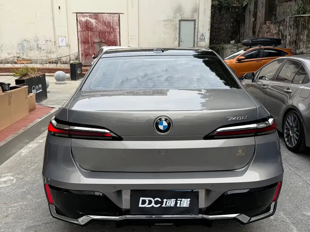 BMW 7 Series 2023 из CN, фото 5