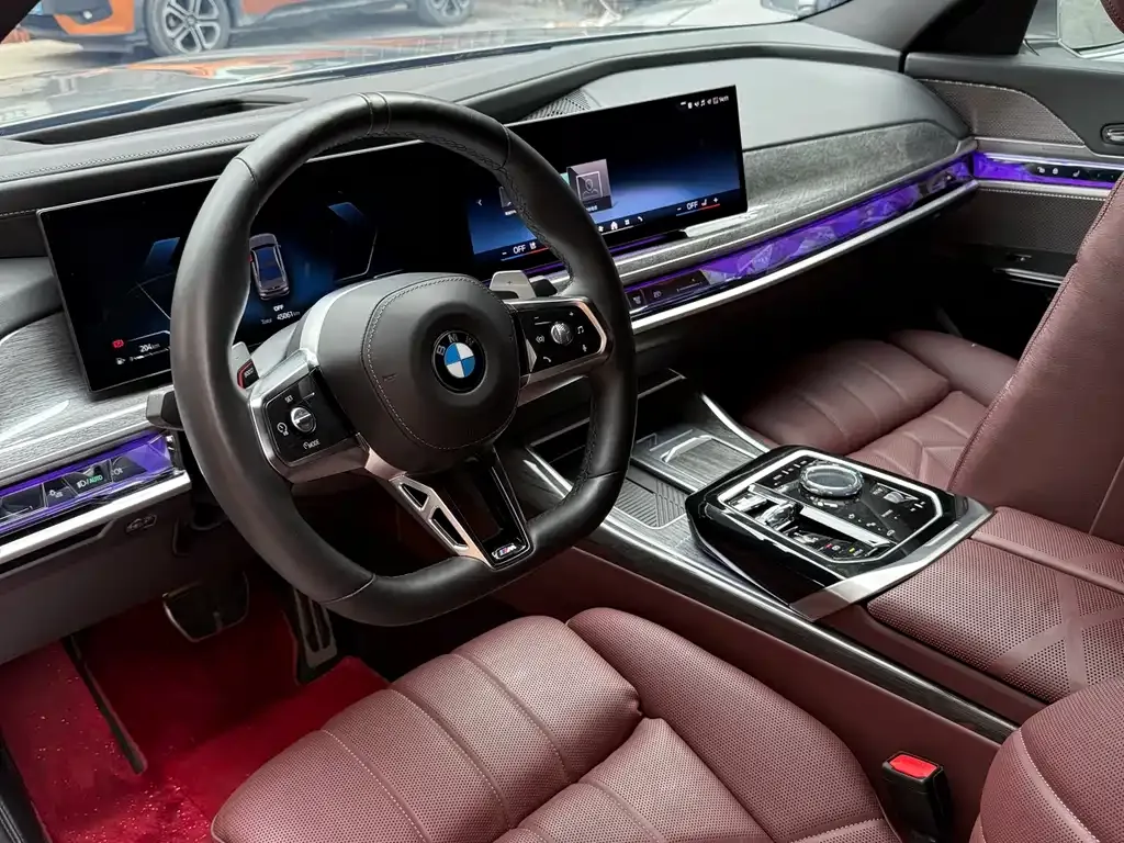 BMW 7 Series 2023 из CN, фото 2