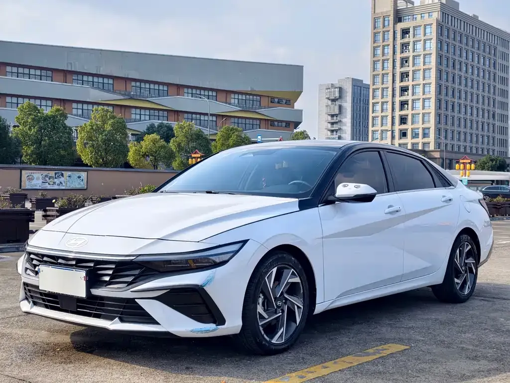 Hyundai Elantra 2024 из CN, фото 1