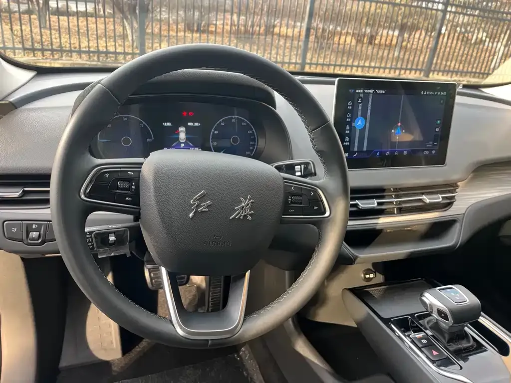 Hongqi E-QM5 2024 из CN, фото 6