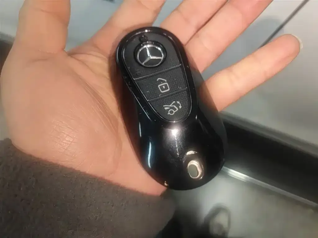 Mercedes-Benz GLC 2023 из CN, фото 2