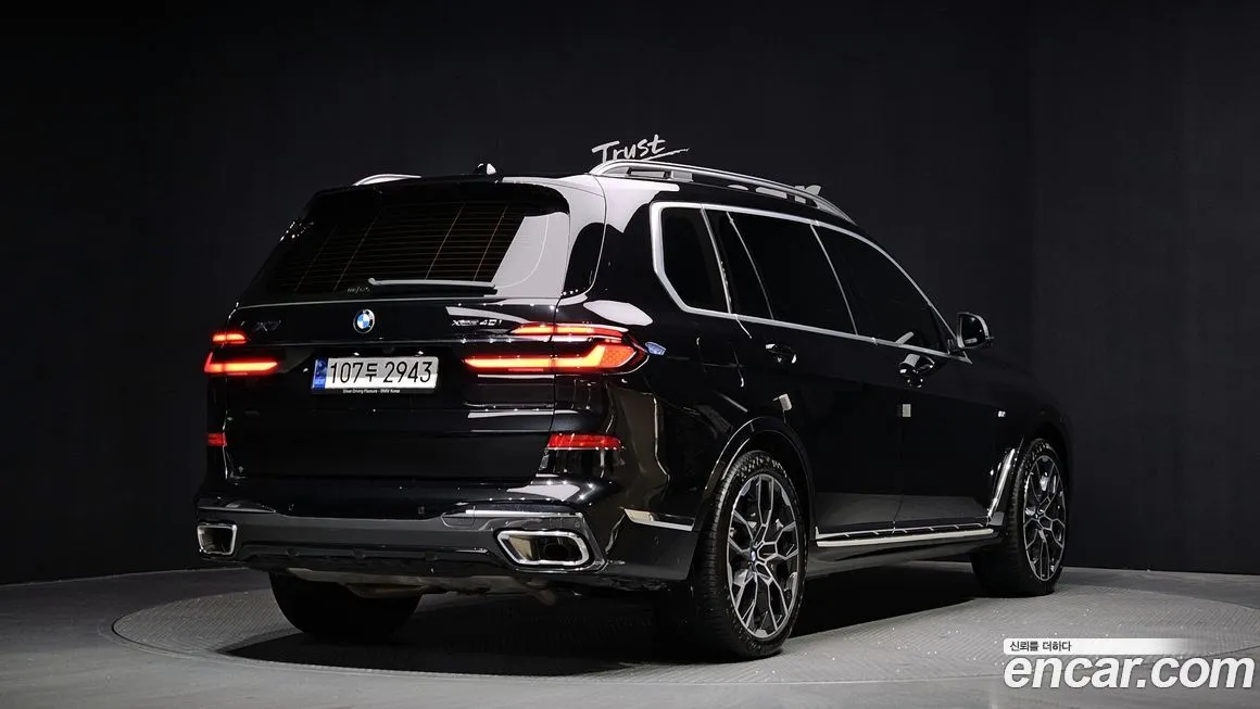 BMW X7 — фото 2