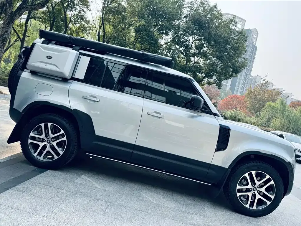 Land Rover Defender 2023 из CN, фото 2