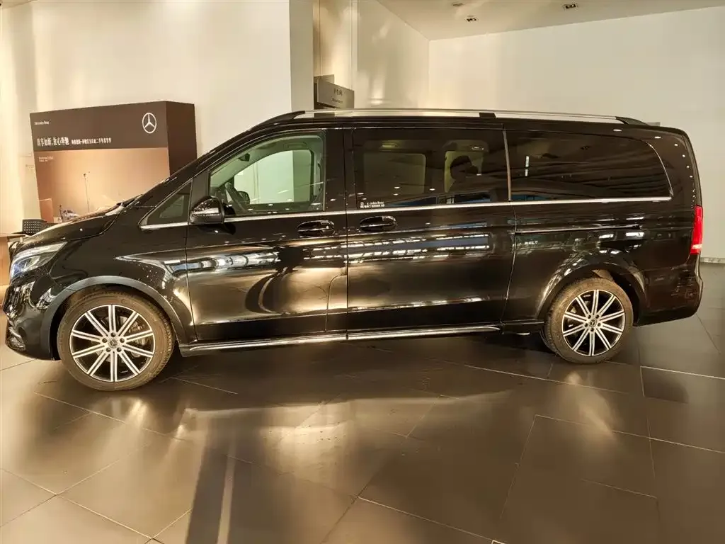 Mercedes-Benz V-Class 2023 из CN, фото 8