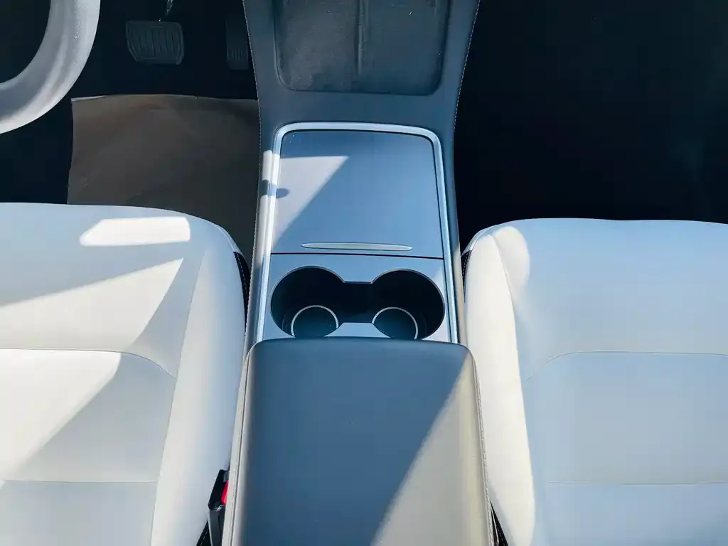 Tesla Model Y 2023 из CN, фото 6