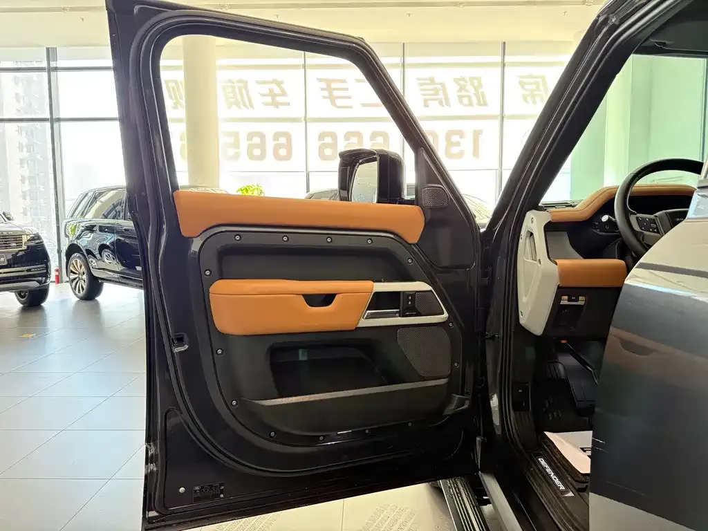 Land Rover Defender 2023 из CN, фото 7