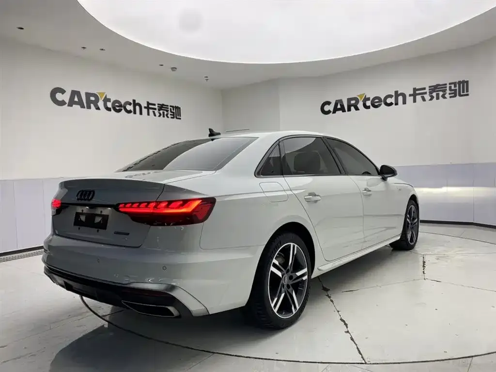 Audi A4L 2022 из CN, фото 7