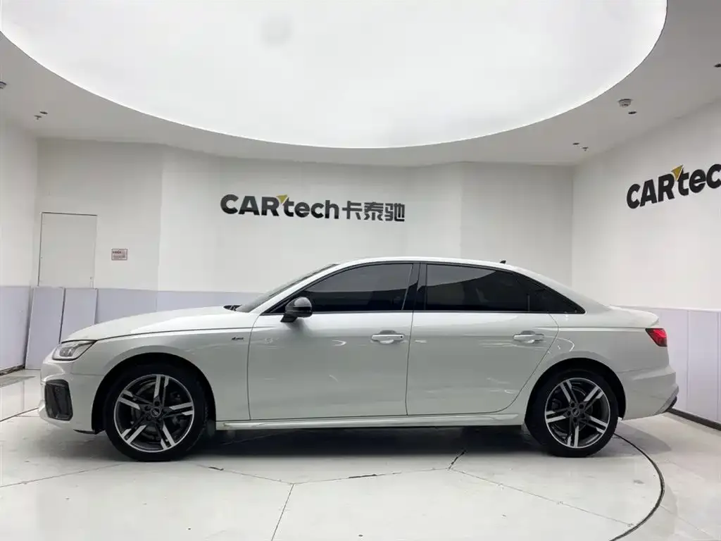 Audi A4L 2022 из CN, фото 8